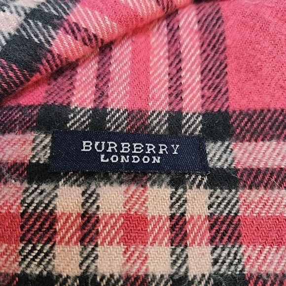 Burberry Fuchsia Pink Classic Plaid Winter Fringe Scarf - Picture 3 of 4